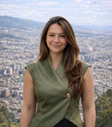 Lucia Cuadros Lucia Cuadros